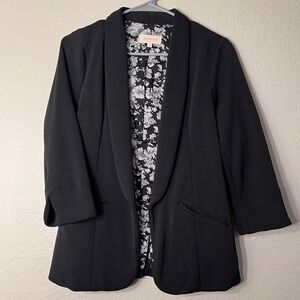 Skies Are Blue black blazer size Small